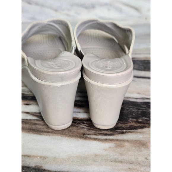 Crocs Leigh II Canvas Cross-Strap Wedge Sandals Beige Oatmeal Womens 3 Inch sz 7 - Picture 7 of 10